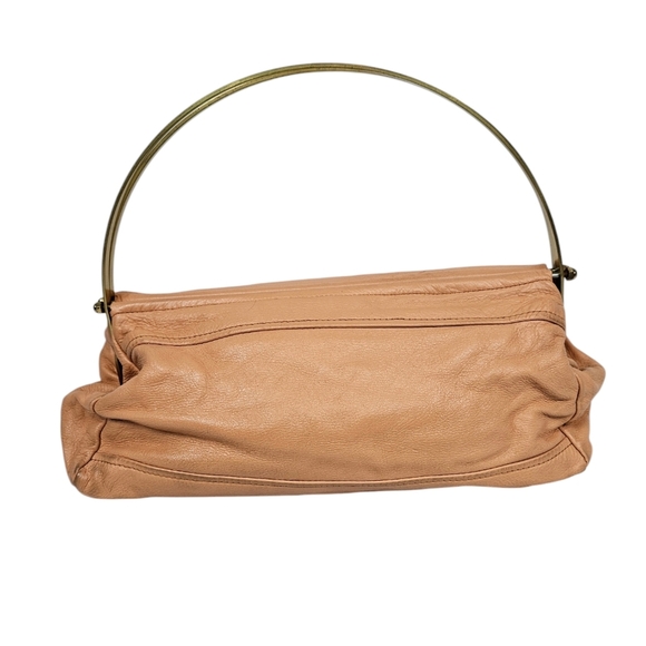 Vintage 70s Weber's Peach Leather Large Baguette Gold Metal Handle Women's Purse - Picture 3 of 13